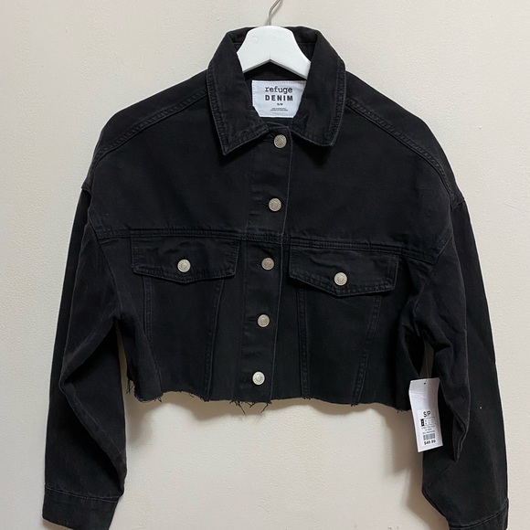 Black cropped denim jacket - Picture 1 of 1